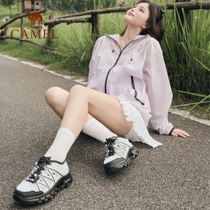 骆驼女鞋2025夏季新款透气运动老爹凉鞋女款洞洞鞋镂空户外溯溪鞋