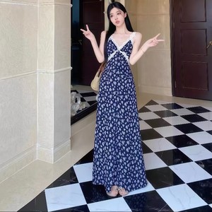 2025夏季新款女装修身显瘦时尚百搭裙子圆领套头遮肉连衣裙DM
