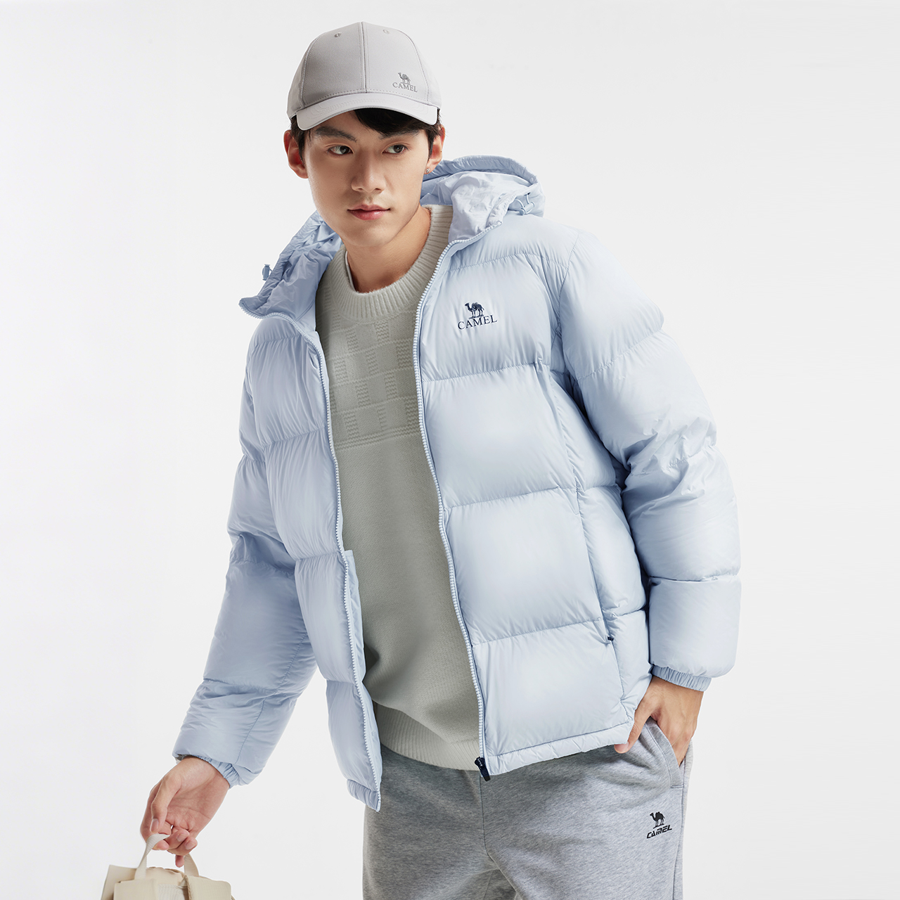 【拒水绒】骆驼男装羽绒服黑色冬季情侣面包服户外加厚连帽短外套 369元