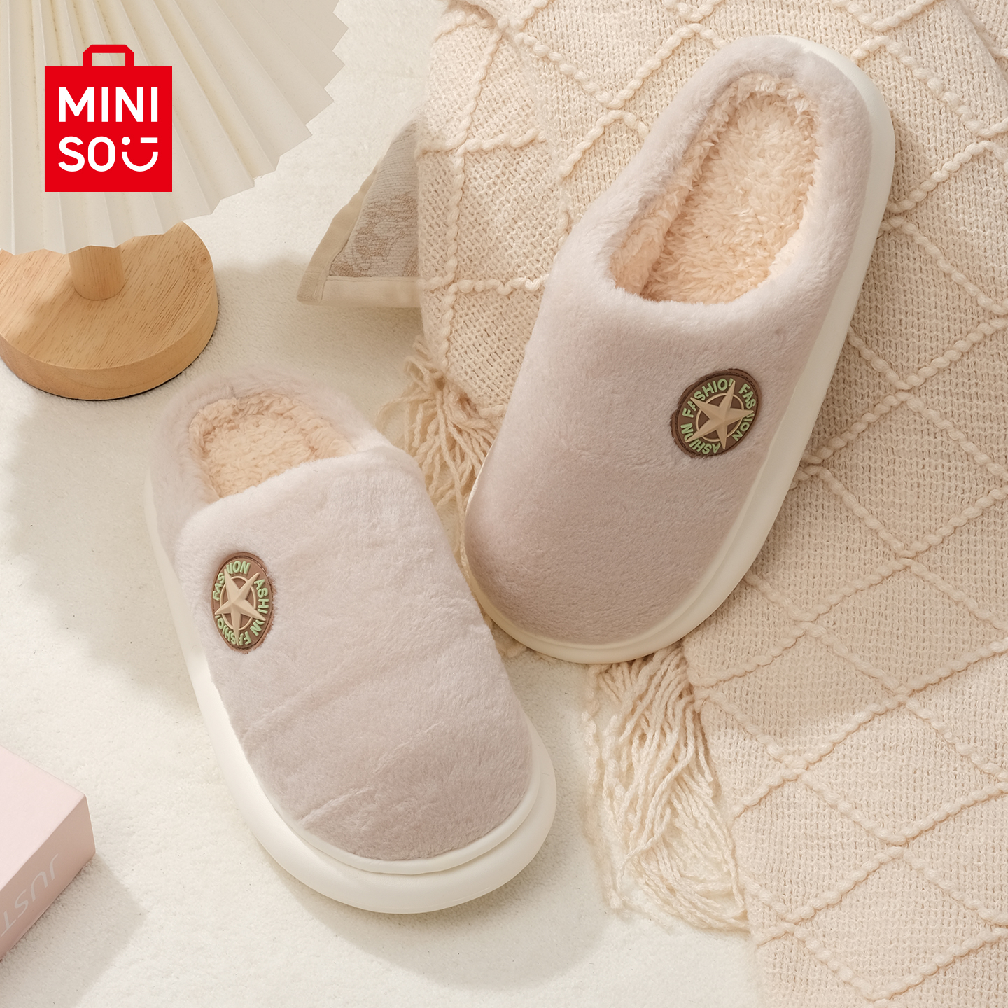 MINISO名创优品冬季棉拖女简约外穿居家素色保暖厚底可爱棉拖鞋男 25.9元