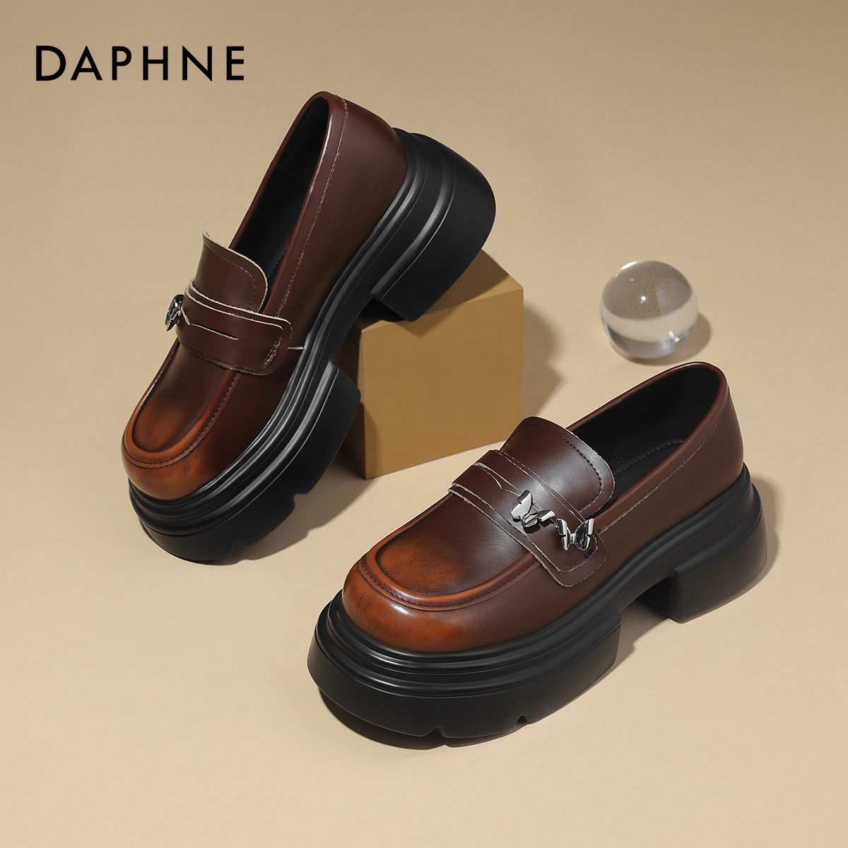 达芙妮女时尚单鞋休闲鞋新款秋冬百搭气质乐福单鞋玛丽珍鞋工作鞋 67元