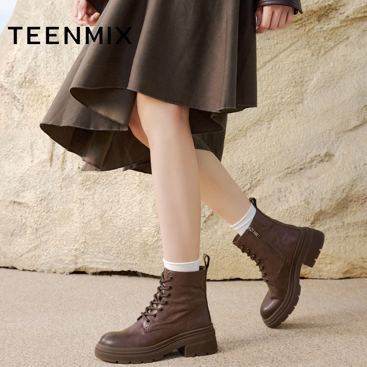 天美意复古英伦风厚底加绒马丁靴女鞋子冬新款休闲短靴皮靴时装靴 469元