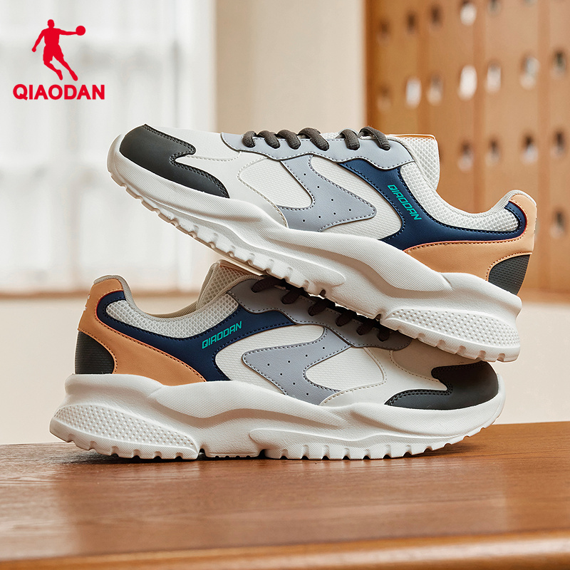 乔丹小千禧皮面防水休闲鞋男冬季加绒保暖老爹鞋软底学生运动鞋子 119元