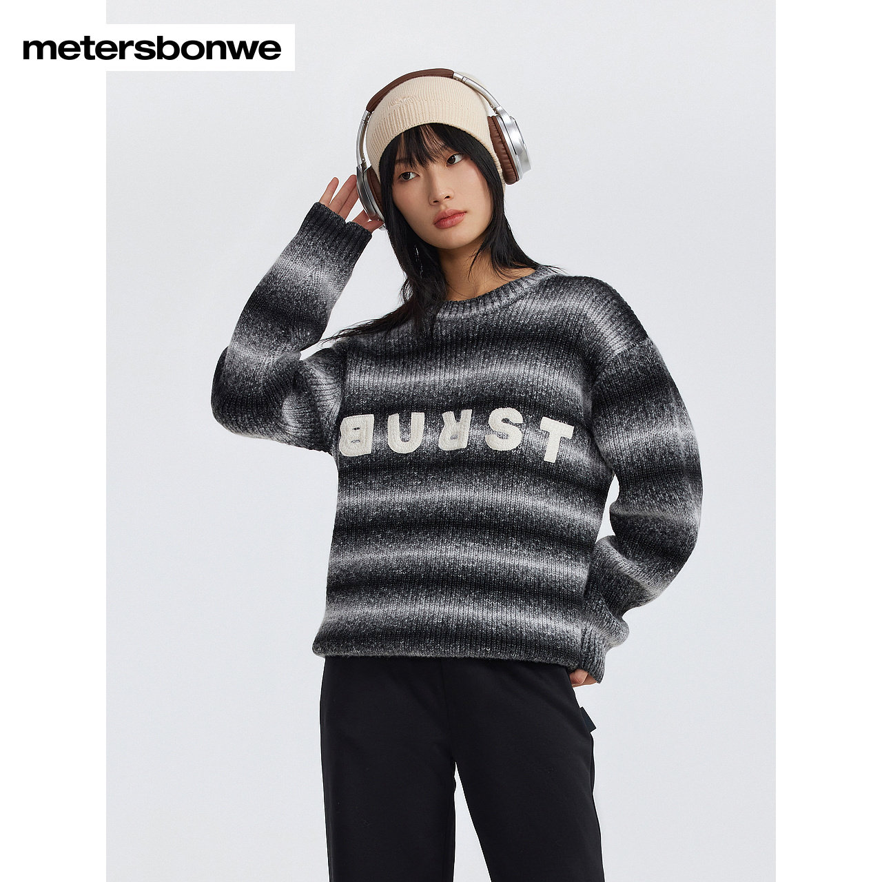 美特斯邦威渐变条纹毛衫男女同款美式复古高街毛衣时尚百搭上装 89元