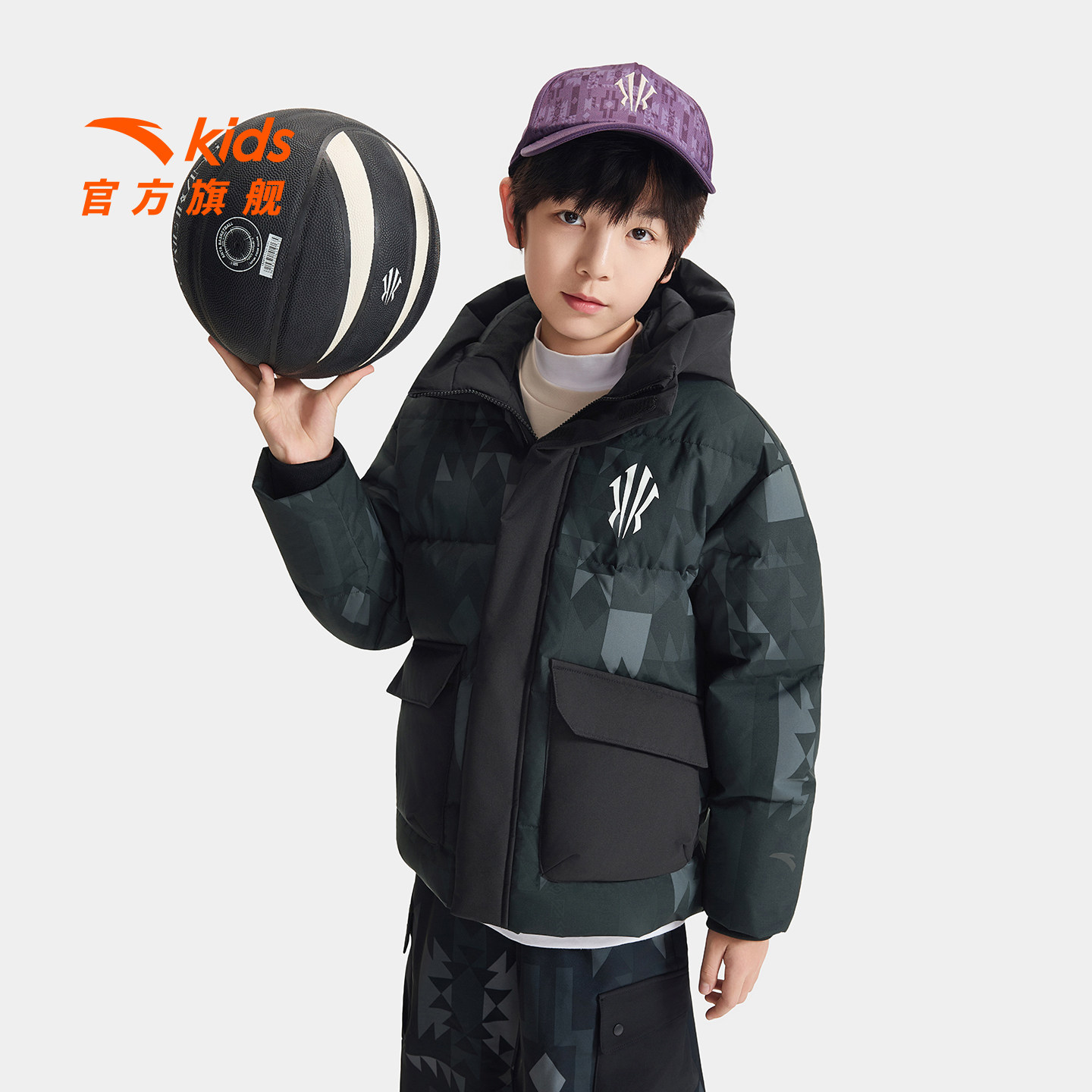 欧文系列安踏儿童男童羽绒服2025年冬款上新舒适保暖三防羽绒外套 495.2元