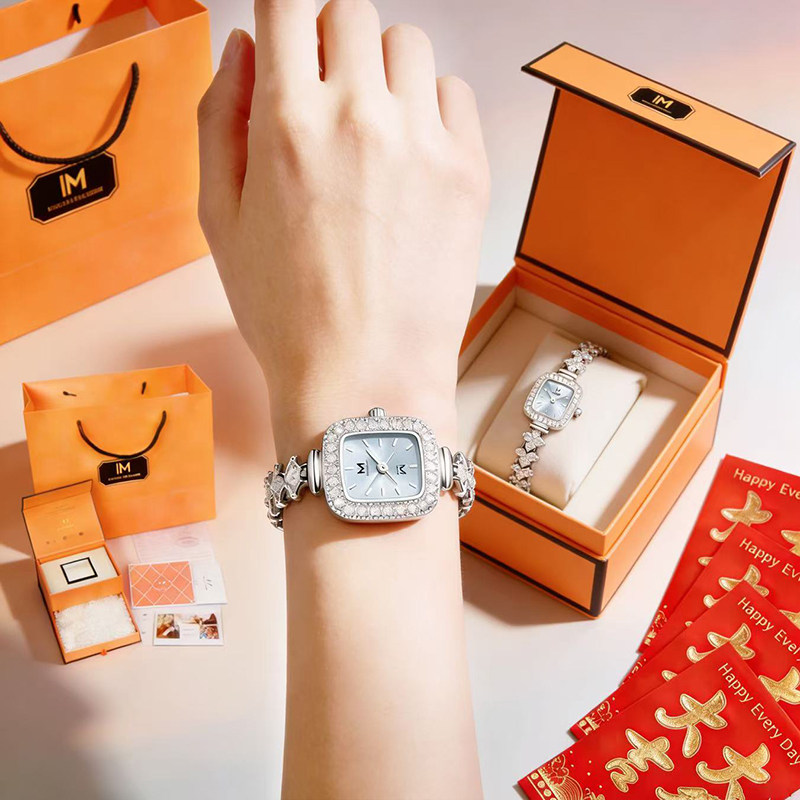【新年礼物】DOM联名JM 坚守139道生产工序 轻奢ins风满钻女表 Y 99.9元