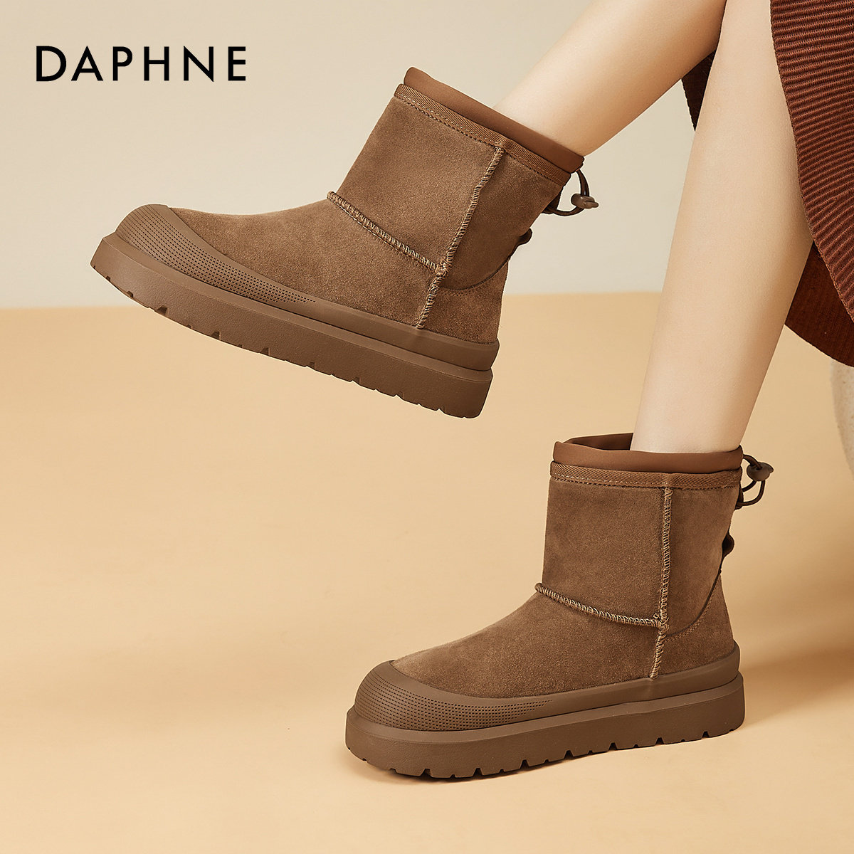 达芙妮时尚马丁靴女秋冬百搭保暖靴子加绒工装靴休闲短靴单靴 69元