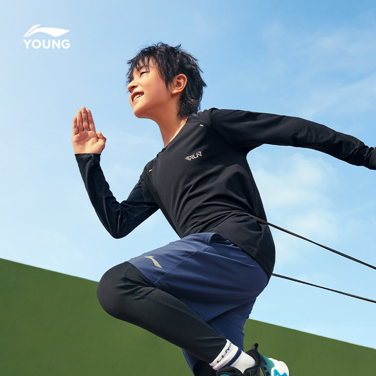 李宁儿童长袖T恤训练跑步上衣春夏款女孩运动服中大童男童装衣服 55元