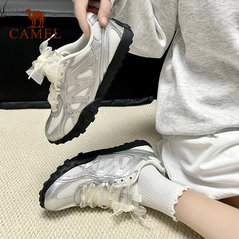 骆驼薄底鞋流光新款运动鞋女鞋防滑百搭休闲板鞋银色复古德训鞋 121元