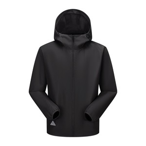 美特斯邦威男女同款夹克秋季简洁舒适防水防风运动连帽功能性