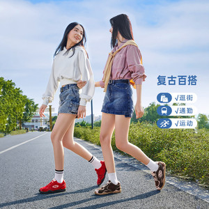 骆驼月牙德训鞋女鞋2026夏季新款运动鞋女红色板鞋复古休闲芭蕾鞋