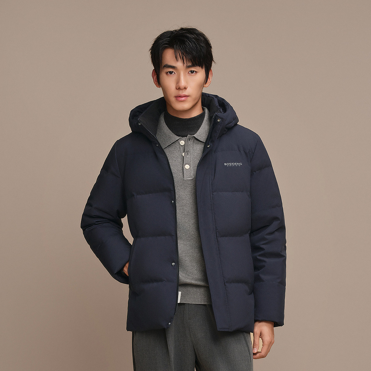 新款波司登冬季羽绒服男士短款百搭可拆卸帽休闲高级质感保暖升级 999元