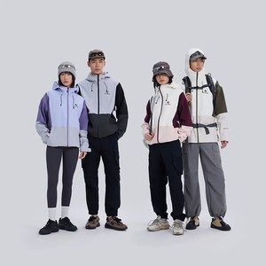 美特斯邦威男女同款冲锋衣春季新款轻薄宽松户外外套运动防风防水