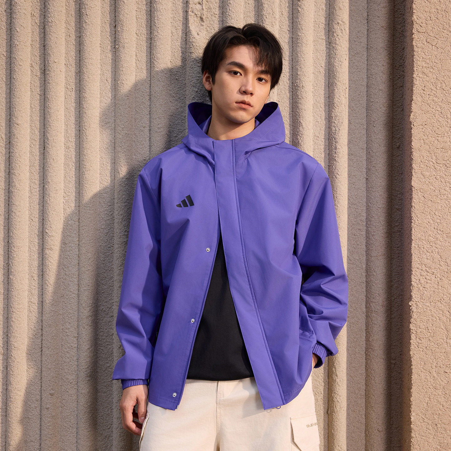 户外风通勤百搭运动拉链连帽夹克外套男秋季adidas阿迪达斯 293元